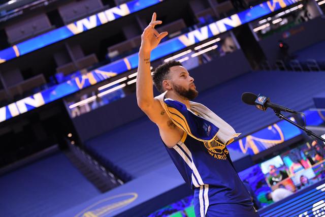 库里17+10康宁汉姆32+6+8 勇士终结活塞5连胜