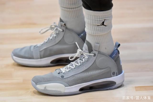 西甲综合：姆巴佩、维尼修斯建功 皇马击败阿拉维斯